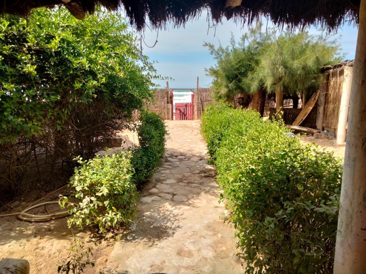Hotel Gaal-Gui, Chez Guillaume Mboro Exterior foto