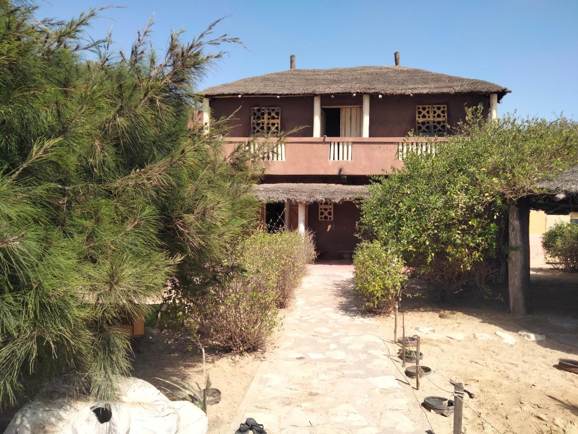 Hotel Gaal-Gui, Chez Guillaume Mboro Exterior foto